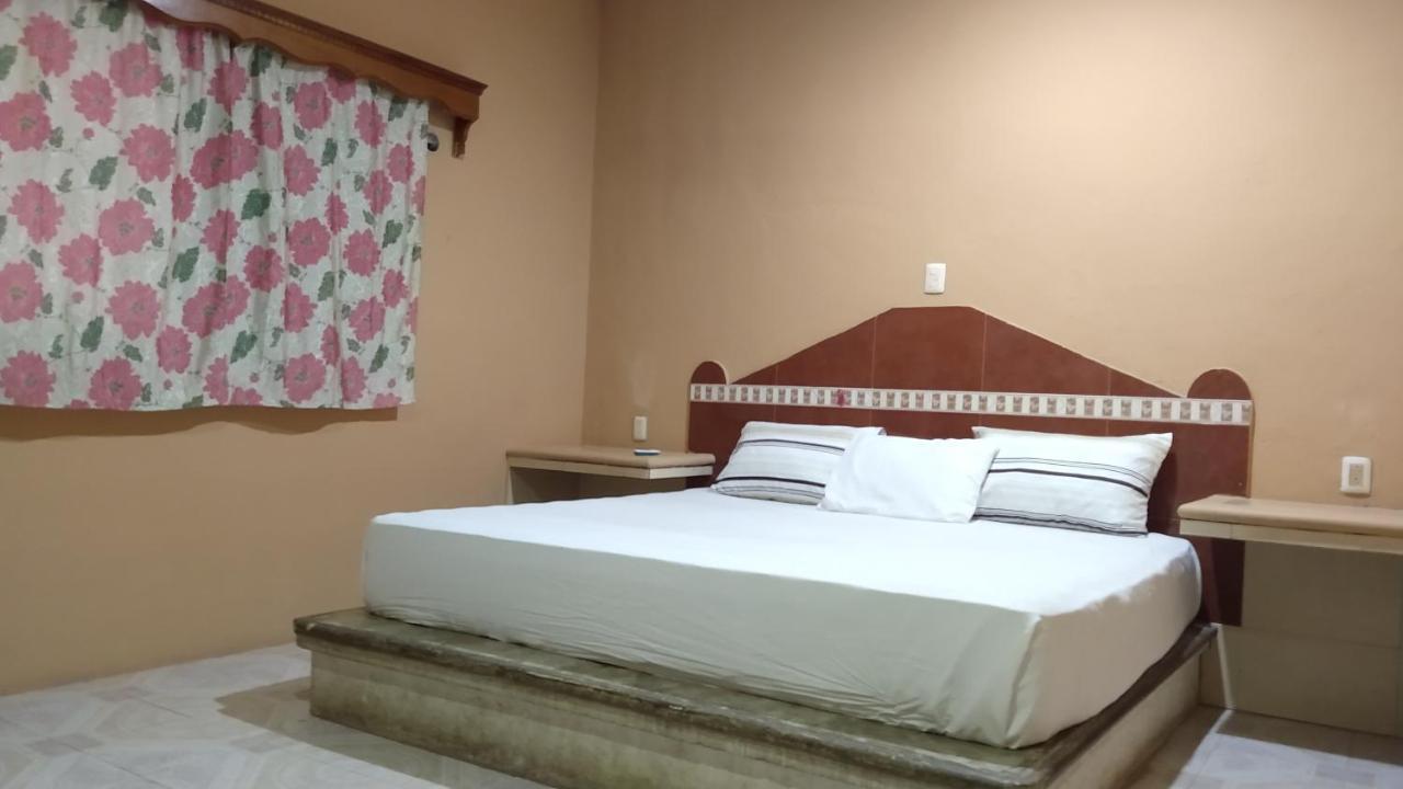 Hotel Maria Jose Фелипе-Каррильо-Пуэрто Экстерьер фото